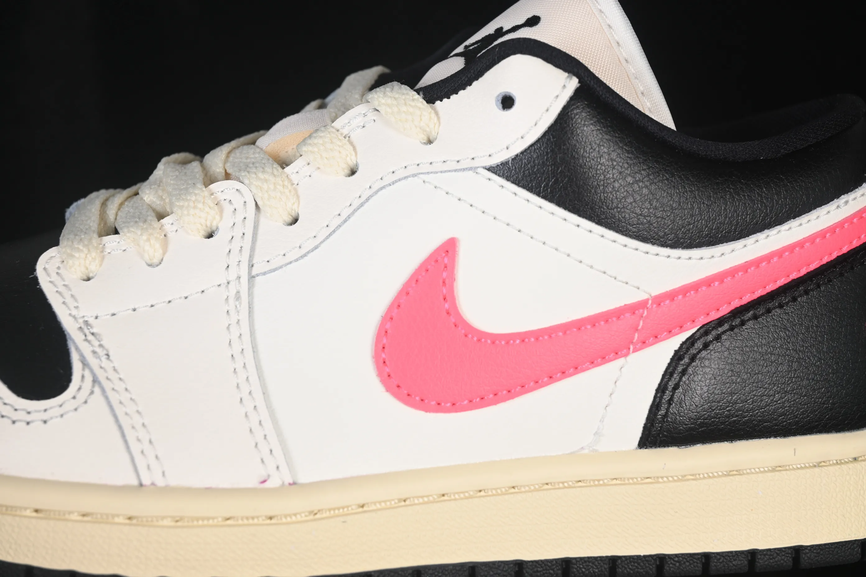 All categories Air Jordan Jordan series basketball shoes Air Jordan 1 Low G version pure original Air Jordan 1 Low AJ1 Joe 1 meter white black red low-top cultural casual sneakers DC0774-107